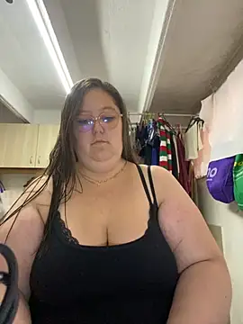Snapshot of Chloee_ep chatting on September 2025 10:21:01 PM Chloee ep online show from September 2025 10:21:01 PM