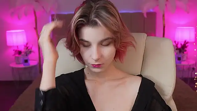 Snapshot of HaylaAmber chatting on December 2024 06:54:02 AM HaylaAmber online show from December 2024 06:54:02 AM