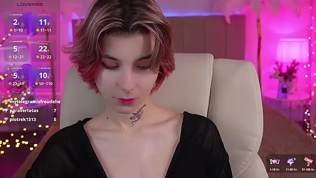 Snapshot of HaylaAmber chatting on December 2024 11:14:02 PM HaylaAmber online show from December 2024 11:14:02 PM