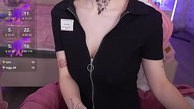 Snapshot of HaylaAmber chatting on December 2024 10:01:02 AM HaylaAmber online show from December 2024 10:01:02 AM