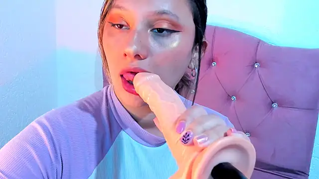 Mila nixon02 online show from February 2025 04:40:02 PM