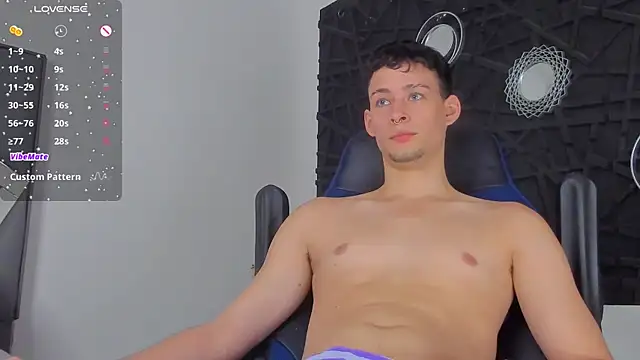 JadeSmiith  online show from January 2025 08:31:02 PM