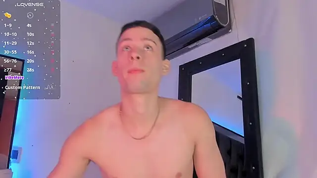 JadeSmiith  online show from February 2025 09:49:01 PM