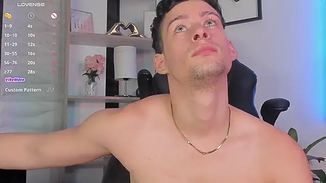 JadeSmiith  online show from February 2025 01:25:02 AM