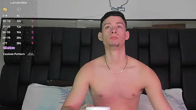 JadeSmiith  online show from February 2025 10:07:02 PM