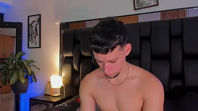 JadeSmiith  online show from September 2025 07:47:01 PM