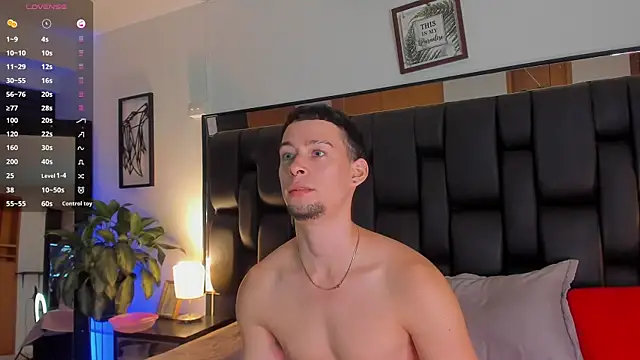 JadeSmiith  online show from September 2025 10:56:02 PM