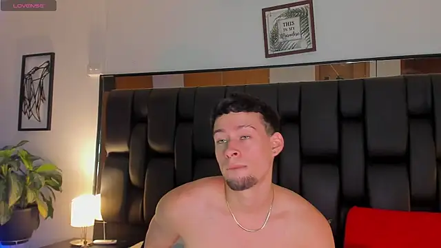 JadeSmiith  online show from October 2025 10:21:01 PM