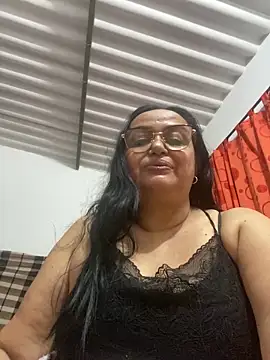 Gia Nahomi online show from January 2025 04:04:01 AM