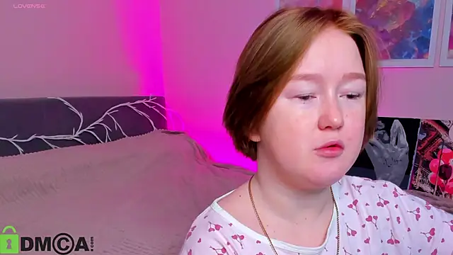 Sara Robinson online show from October 2025 02:22:02 AM