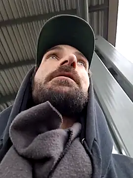 Snapshot of SlammyDjr chatting on February 2025 10:58:01 PM SlammyDjr online show from February 2025 10:58:01 PM