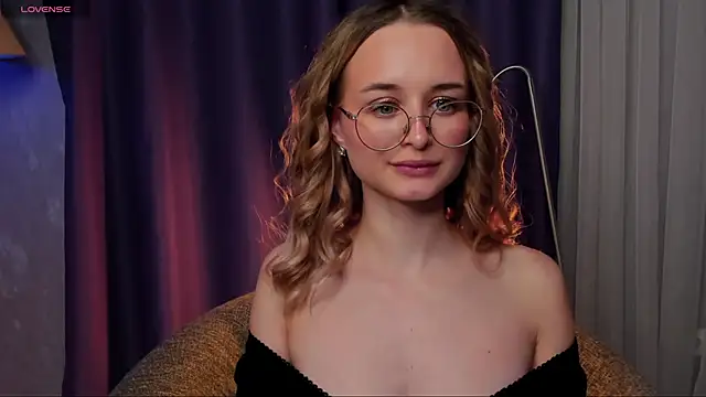 Tiffanyhunt online show from February 2025 06:08:02 PM