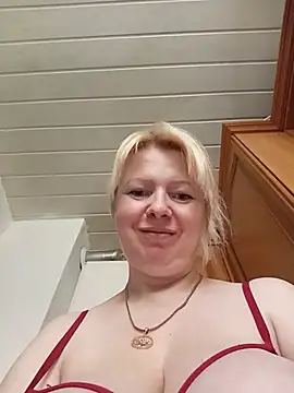 Snapshot of Lauri_scherri chatting on August 2026 03:38:02 PM Lauri scherri online show from August 2026 03:38:02 PM
