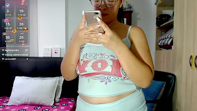 Snapshot of miia-big1boobs_ chatting on January 2025 10:19:01 PM miia-big1boobs online show from January 2025 10:19:01 PM