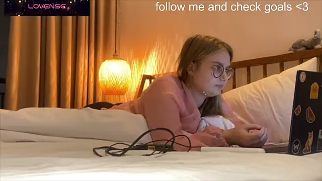 JacyWinslat online show from December 2025 11:04:02 AM