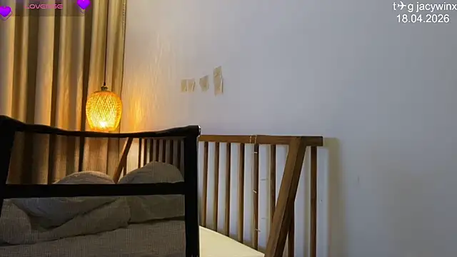 JacyWinslat online show from April 2026 11:42:01 AM