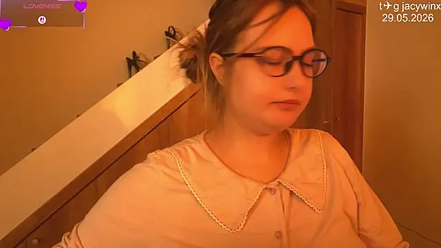 Snapshot of JacyWinslat chatting on May 2026 10:13:01 AM JacyWinslat online show from May 2026 10:13:01 AM