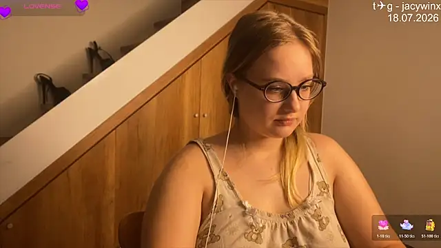JacyWinslat online show from July 2026 12:14:02 AM