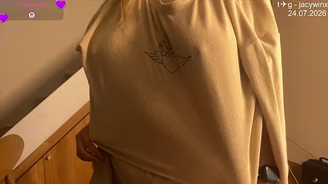 JacyWinslat online show from July 2026 10:30:02 PM
