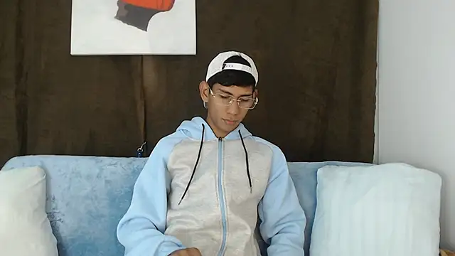 Nick Collins18 online show from November 2025 08:21:01 PM