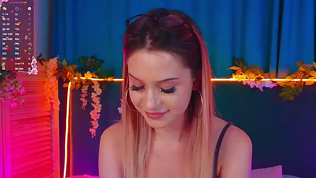 AlinaWalters online show from November 2025 07:59:02 PM