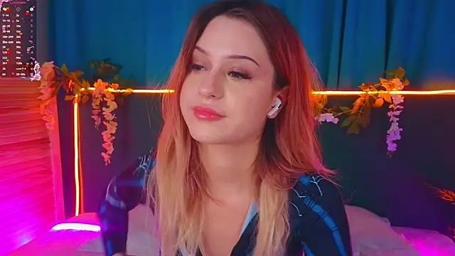 AlinaWalters online show from November 2025 08:12:01 PM