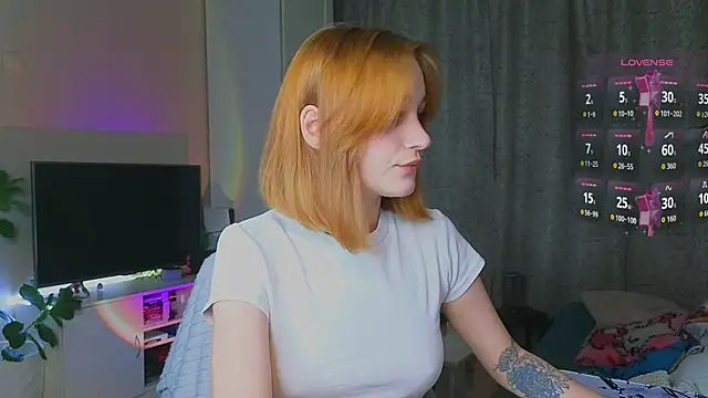 MaryRace online show from November 2025 12:02:02 PM