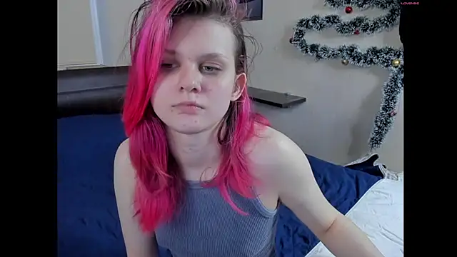 Snapshot of JulieTaylors chatting on June 2026 09:51:01 PM JulieTaylors online show from June 2026 09:51:01 PM