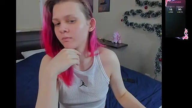 Snapshot of JulieTaylors chatting on June 2026 09:20:01 PM JulieTaylors online show from June 2026 09:20:01 PM