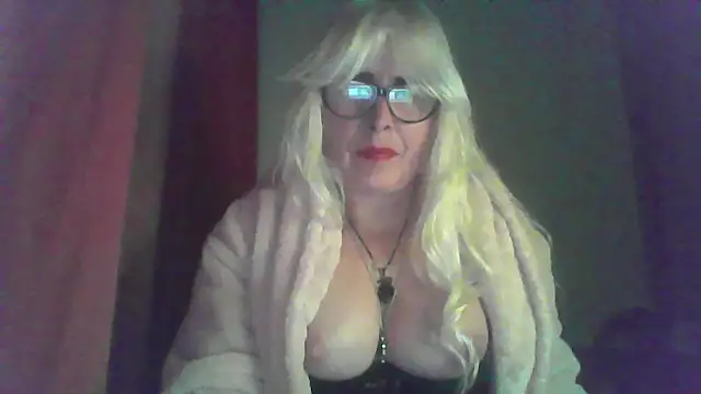 Rousmk1 online show from October 2025 11:03:02 PM