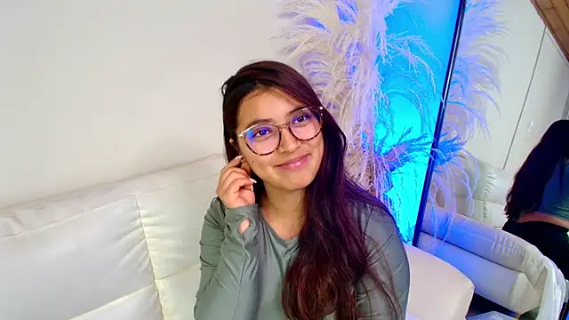 Rebeca Williams  online show from February 2025 06:00:01 AM