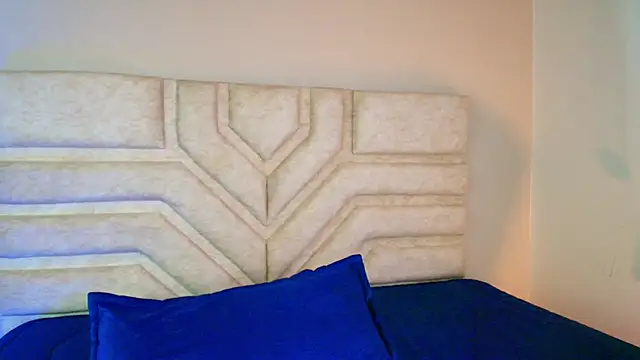 Rebeca Williams  online show from March 2025 03:44:01 AM