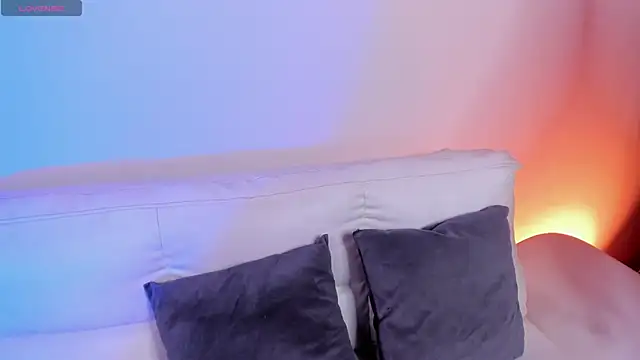 Rebeca Williams  online show from November 2025 02:54:01 PM