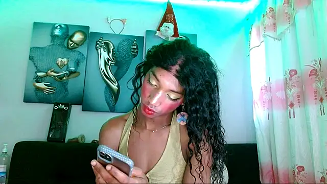 Snapshot of Maidi_ chatting on February 2025 01:37:02 PM Maidi online show from February 2025 01:37:02 PM