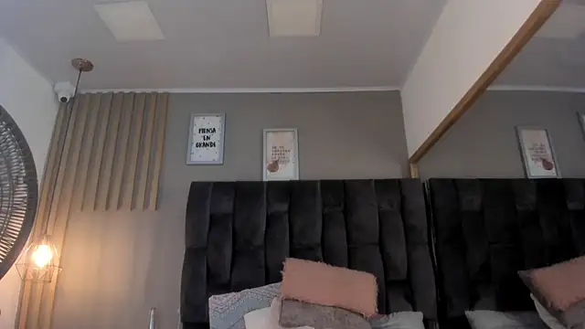 estefania  gomez online show from March 2025 09:03:01 PM