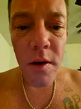 Snapshot of Bigtater1999 chatting on December 2024 03:18:02 AM Bigtater1999 online show from December 2024 03:18:02 AM