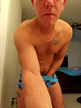 Snapshot of Bigtater1999 chatting on December 2024 07:11:02 PM Bigtater1999 online show from December 2024 07:11:02 PM