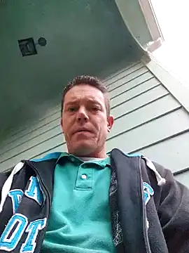 Snapshot of Bigtater1999 chatting on December 2024 10:05:01 PM Bigtater1999 online show from December 2024 10:05:01 PM