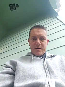 Snapshot of Bigtater1999 chatting on November 2025 09:17:02 PM Bigtater1999 online show from November 2025 09:17:02 PM