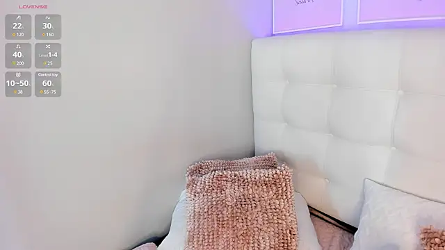 Snapshot of aashley_jones chatting on December 2024 04:55:01 AM aashley jones online show from December 2024 04:55:01 AM