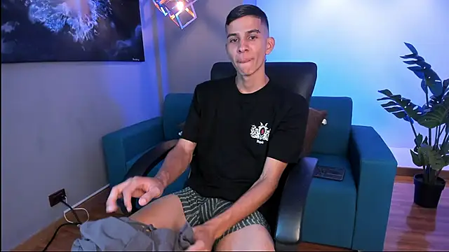 Aaron Scoot online show from March 2026 09:26:02 PM