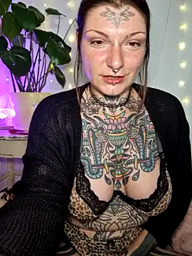 lizzardqueeen online show from March 2026 03:52:01 PM