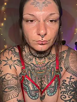 lizzardqueeen online show from March 2026 06:17:02 AM