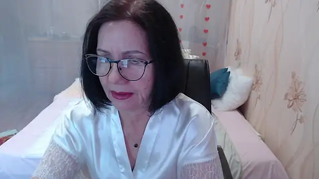 OlgaHottie online show from November 2025 12:02:01 AM