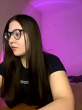 Prudie Gabriella online show from September 2025 03:06:01 PM