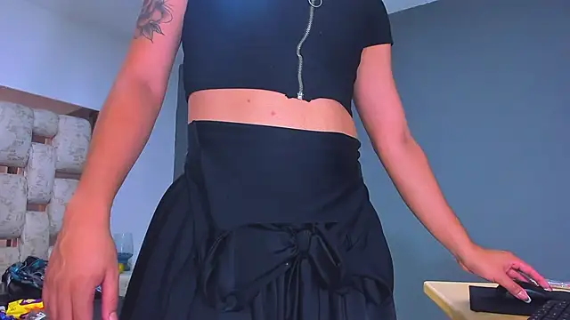 ZachaTompson online show from November 2025 08:00:01 PM