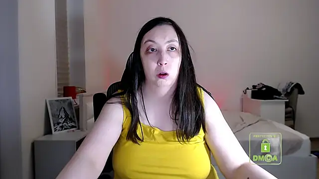 cute and hot online show from April 2026 06:10:01 PM