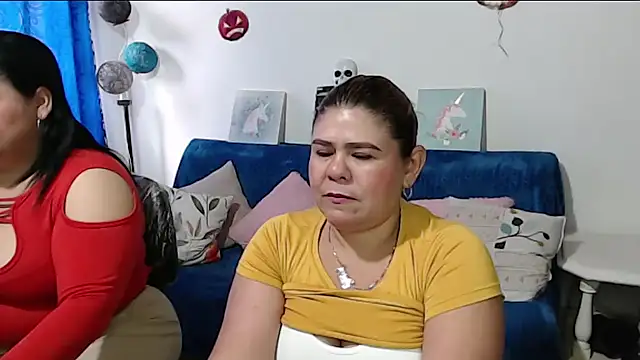 NATHYHOTT online show from October 2025 12:06:01 PM