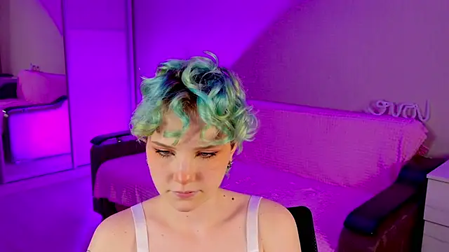 Snapshot of School_Love chatting on January 2025 01:14:02 PM School Love online show from January 2025 01:14:02 PM