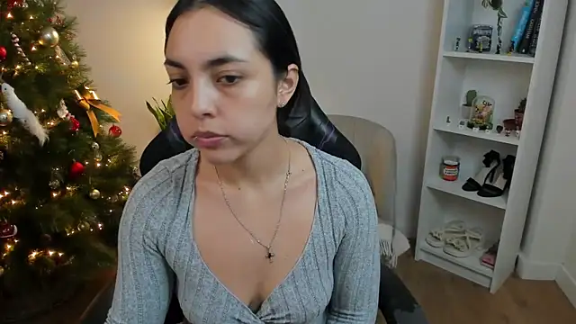  BellaEvans  online show from December 2025 05:46:01 AM